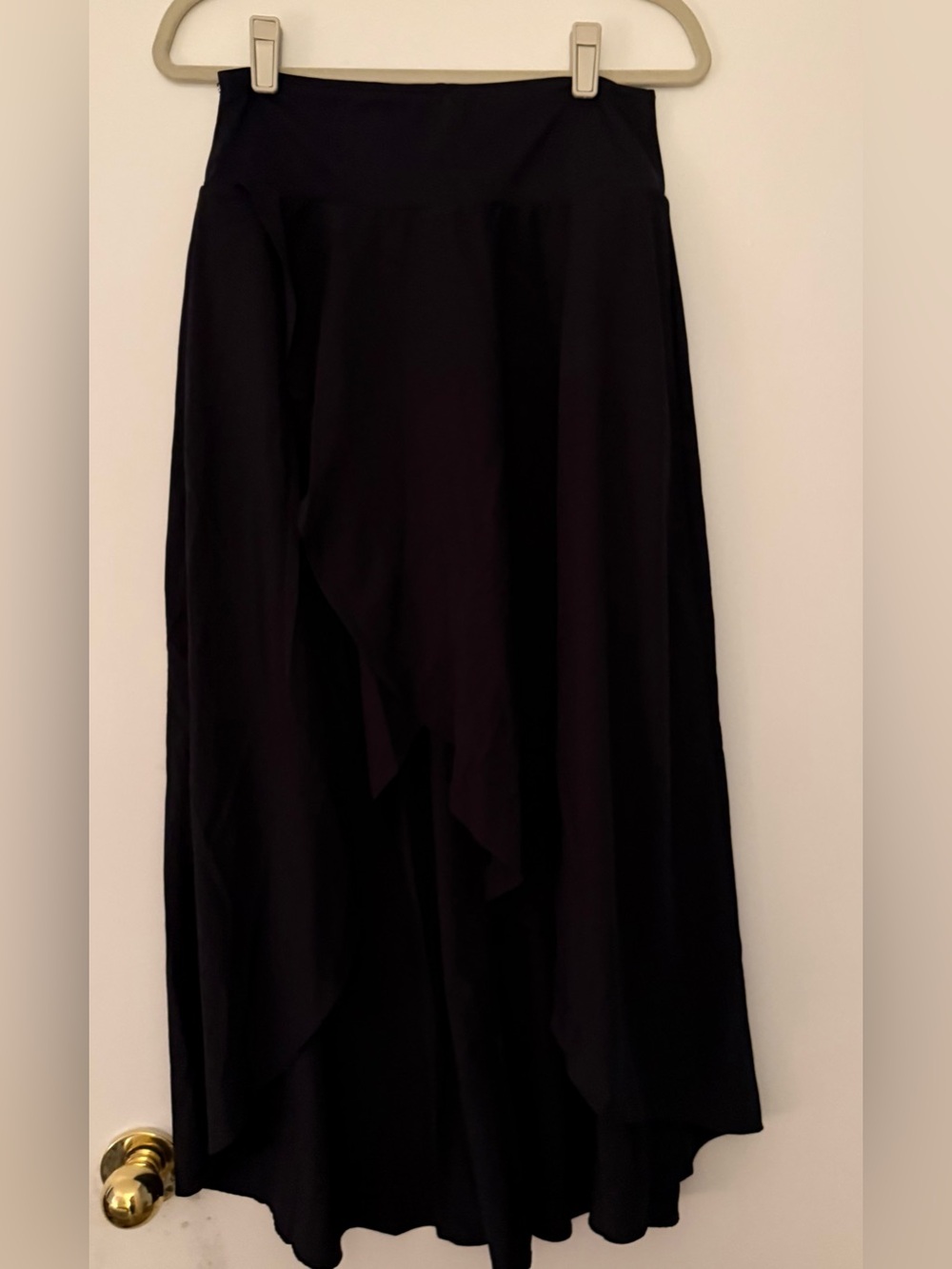 HALARA Black High-Low Maxi Skirt